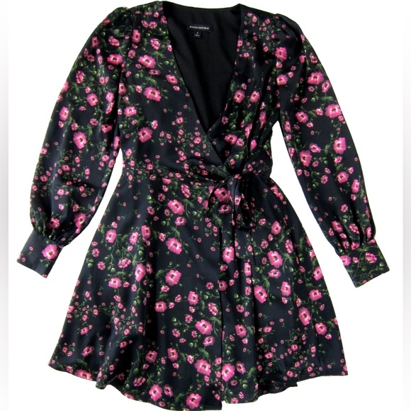 Floral Puff-Sleeve Wrap Dress | Banana Republic - Picture 5 of 7